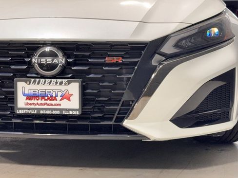 Used 2023 Nissan Altima 2.5 SR w/ SR Premium Package image 31