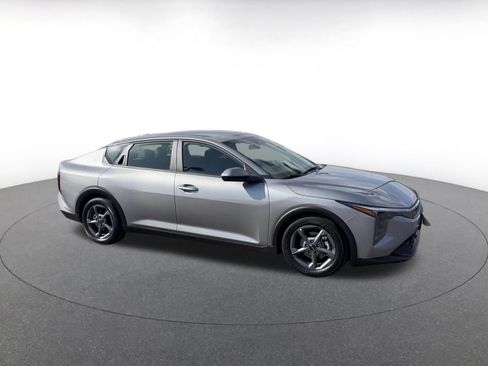 Used 2026 Kia K4 FWD image 2