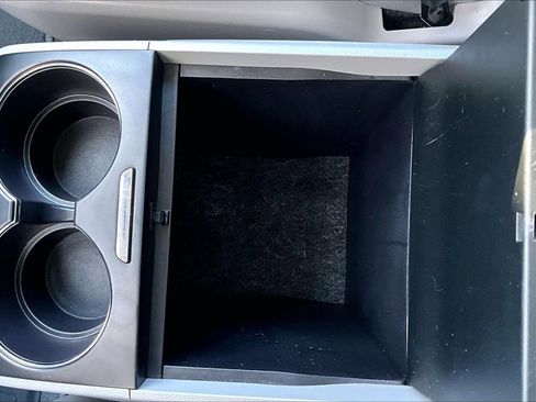 Used 2019 Toyota Sienna LE image 16