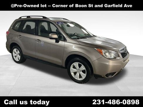 Used 2016 Subaru Forester 2.5i Premium w/ All-Weather Package image 7