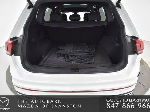 Used 2022 Volkswagen Tiguan SEL R-Line image 34