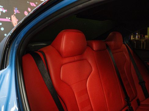 Used 2018 BMW M3 RWD image 11
