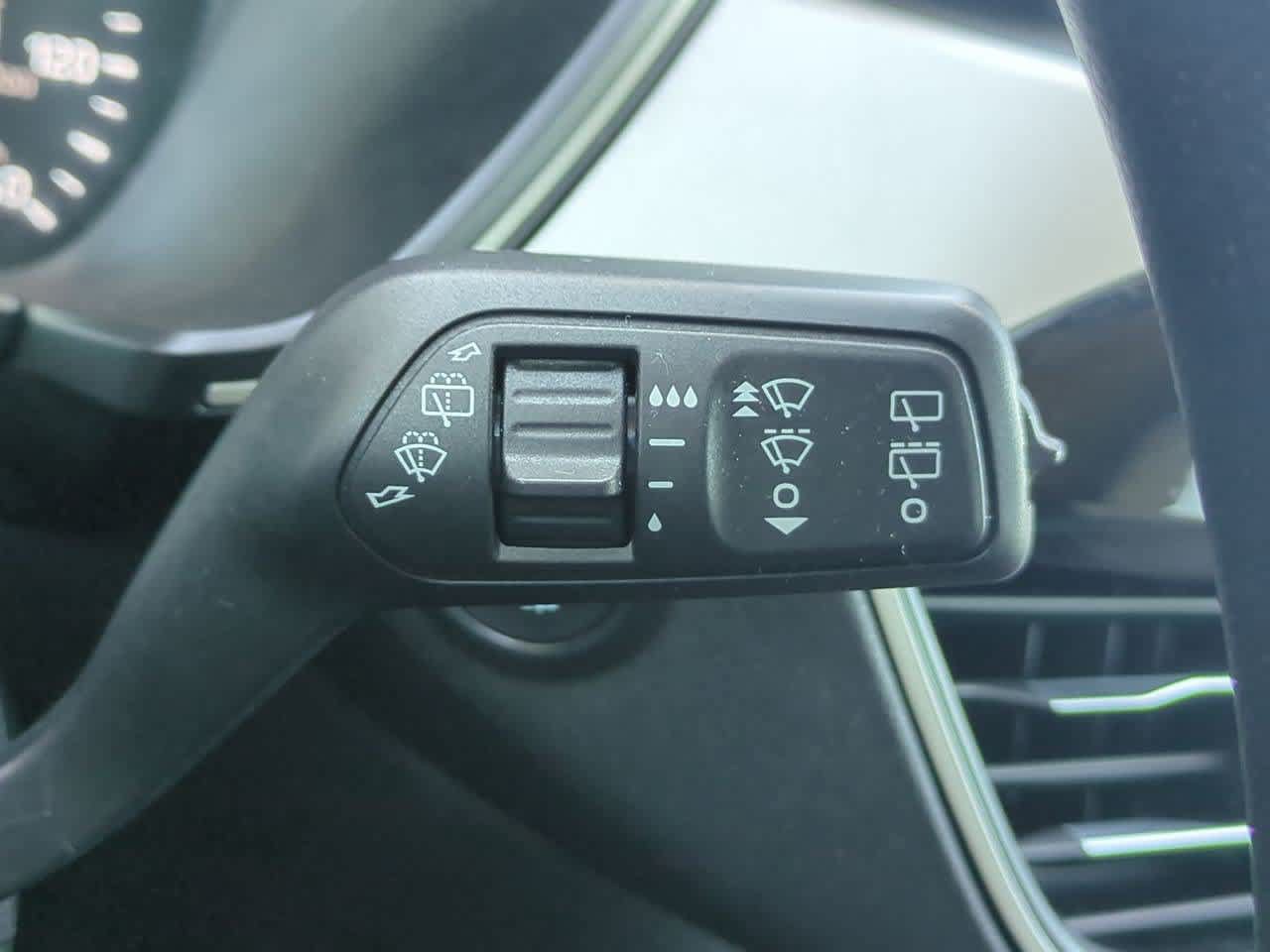 Used 2020 Ford Escape SE AWD/4WD image 24