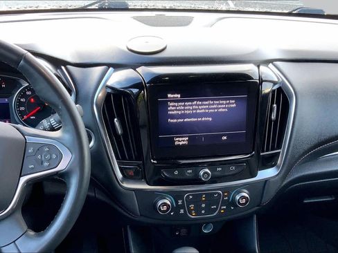 Used 2023 Chevrolet Traverse RS AWD/4WD image 7