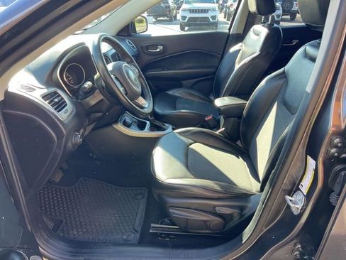 Used 2019 Jeep Compass Latitude w/ Cold Weather Group image 7