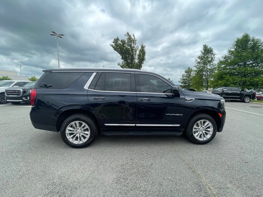Used 2024 GMC Yukon SLT AWD/4WD image 8