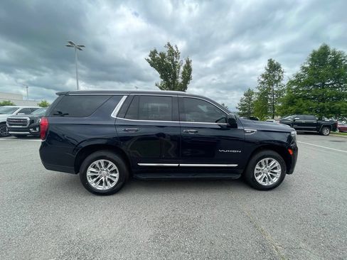Used 2024 GMC Yukon SLT AWD/4WD image 8