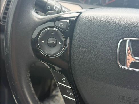 Used 2016 Honda Accord Sport image 16