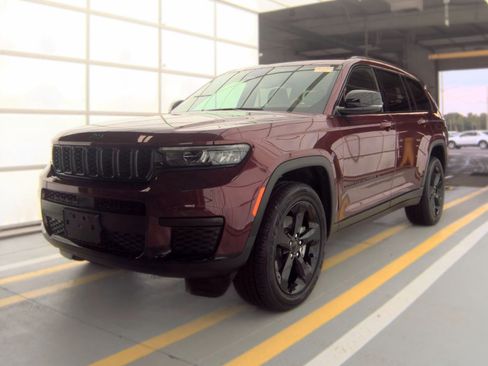 Used 2023 Jeep Grand Cherokee L Laredo AWD/4WD image 1