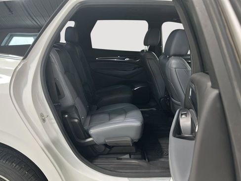 Used 2022 Buick Enclave Premium AWD/4WD image 23