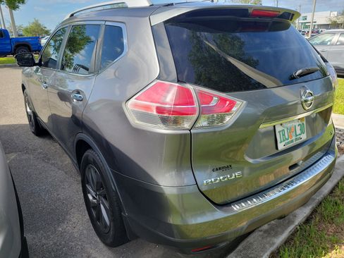 Used 2016 Nissan Rogue SL w/ SL Premium Package FWD image 4