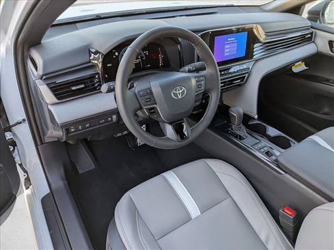 Used 2026 Toyota Camry SE w/ Convenience Package FWD image 3