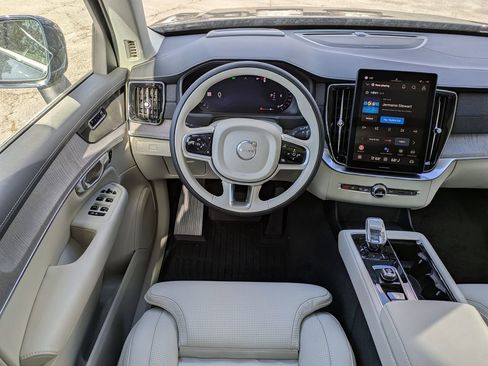 New 2026 Volvo XC90 B6 Ultra w/ Protection Package image 9