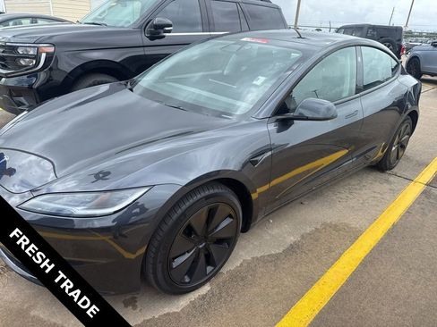 Used 2025 Tesla Model 3 Long Range image 3
