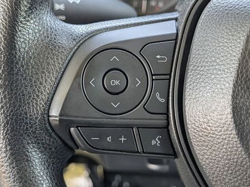 Used 2025 Toyota Corolla LE FWD image 21