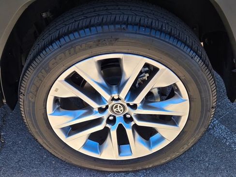 Used 2024 Toyota RAV4 Limited FWD image 11
