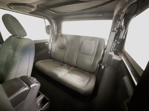 Used 2019 Jeep Wrangler Sport image 25