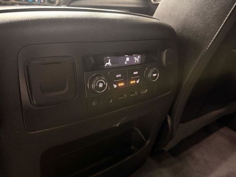 Used 2019 GMC Yukon XL Denali w/ Denali Ultimate Package image 32