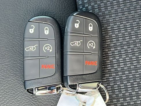 New 2026 Jeep Compass Trailhawk w/ Sun, Sound & Navigation Group image 29