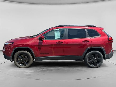 Used 2017 Jeep Cherokee Limited AWD/4WD image 3