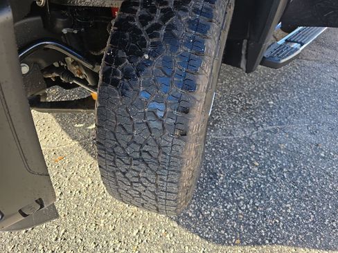 New 2026 GMC Sierra 3500 SLT w/ SLT Convenience Package image 35