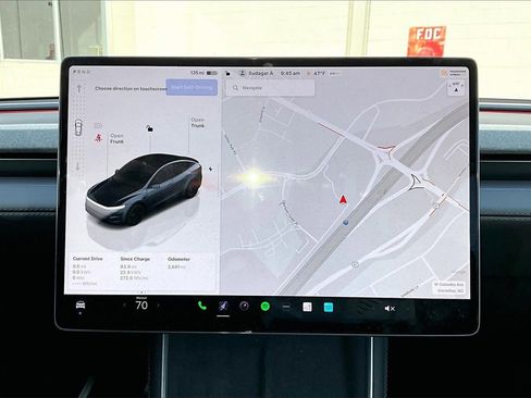 Used 2026 Tesla Model Y AWD image 12