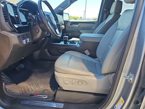 Used 2023 GMC Sierra 1500 SLT w/ SLT Premium Plus Package AWD/4WD image 12