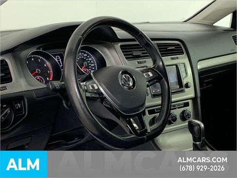 Used 2016 Volkswagen Golf S image 8