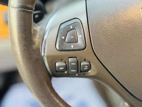 Used 2013 Lincoln MKX FWD image 32