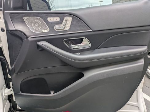 Used 2025 Mercedes-Benz GLS 450 4MATIC image 34