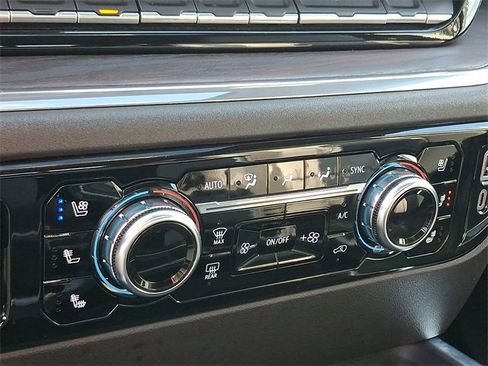 Certified 2024 GMC Sierra 2500 SLT w/ SLT Premium Package image 17