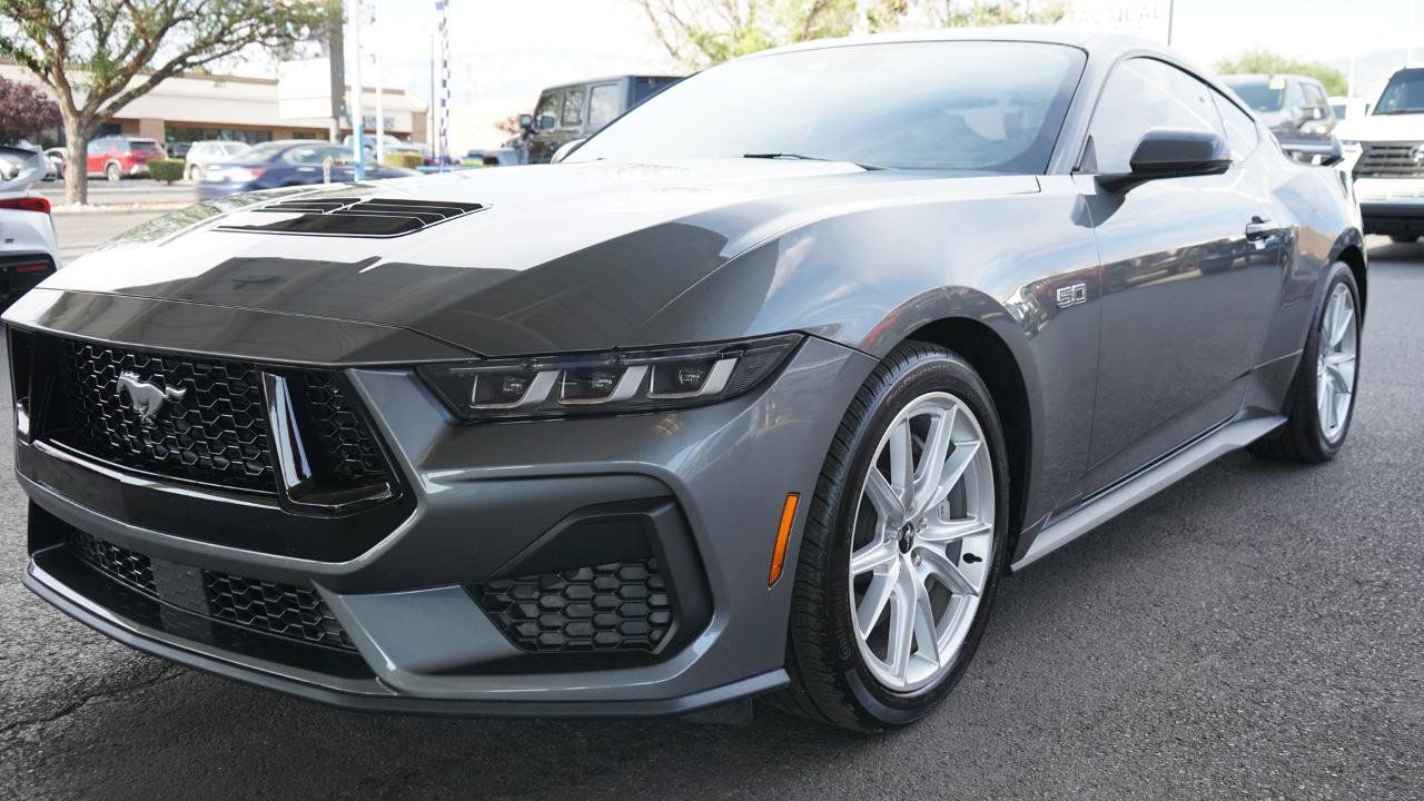 Used 2025 Ford Mustang GT Premium RWD image 7