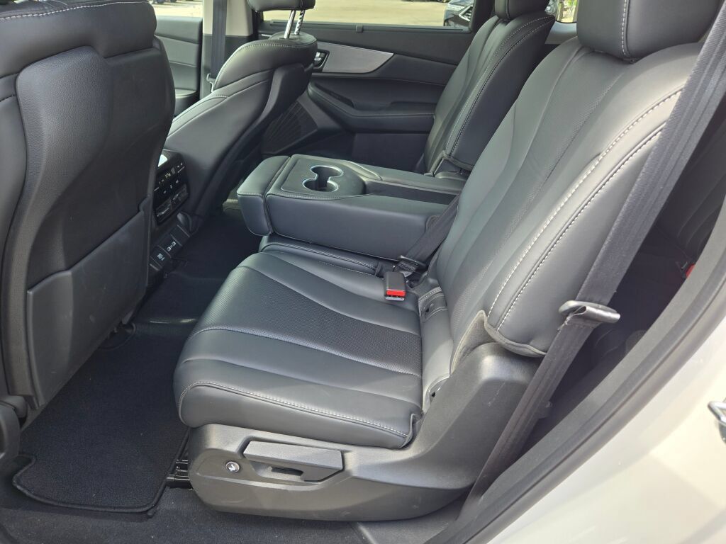 Used 2023 Acura MDX w/ Technology Package AWD/4WD image 24