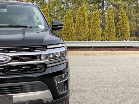 Used 2024 Ford Expedition Max Limited image 21