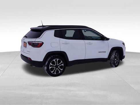 Certified 2022 Jeep Compass Limited image 5