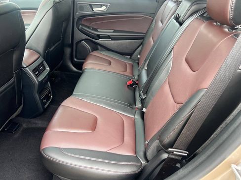 Used 2021 Ford Edge Titanium w/ Equipment Group 301A AWD/4WD image 11