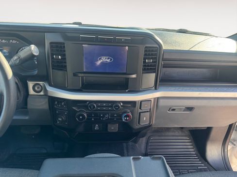 Used 2024 Ford F250 XL w/ XL Chrome Package image 11