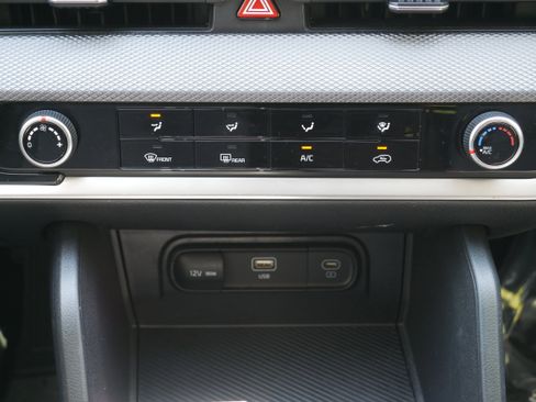 Certified 2024 Kia Sportage LX image 18