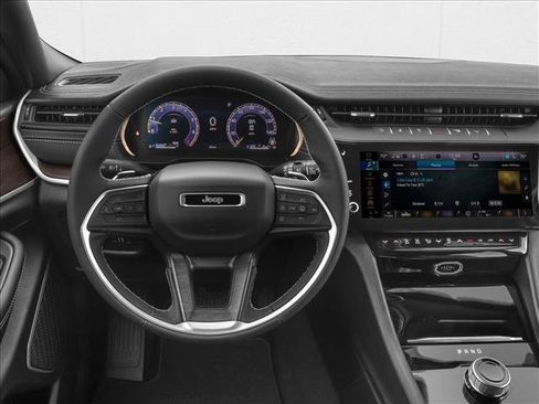 New 2026 Jeep Grand Cherokee Limited image 4