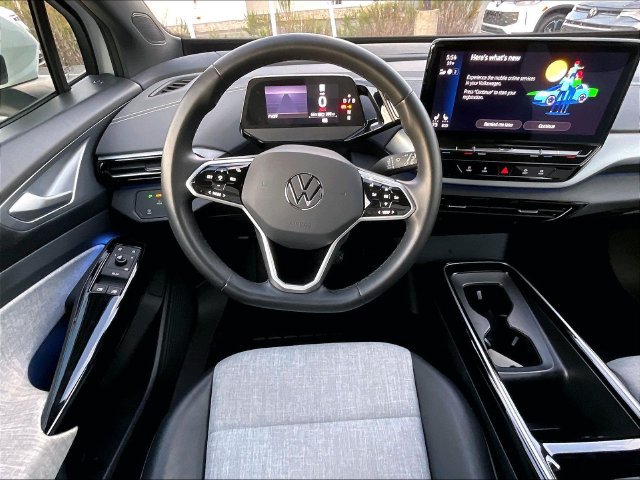 Used 2023 Volkswagen ID.4 Pro RWD image 11