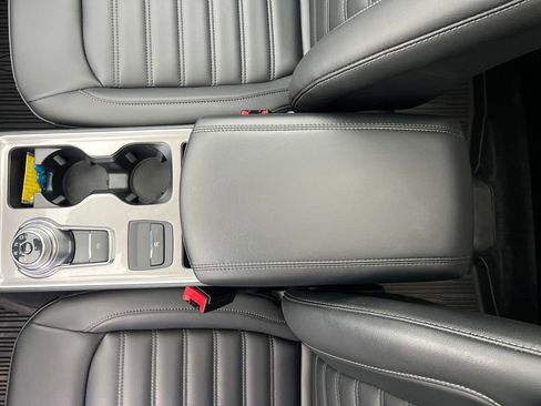 Certified 2024 Ford Edge SEL w/ Convenience Package image 25