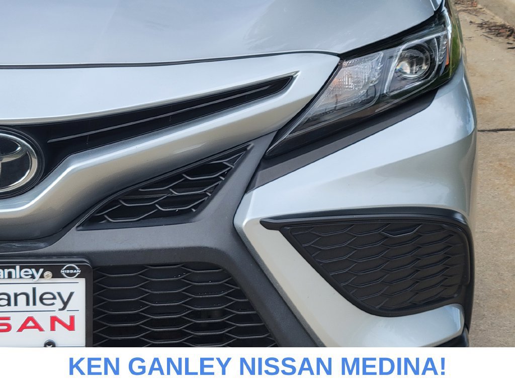 Used 2021 Toyota Camry SE AWD/4WD image 10