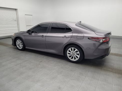 Used 2022 Toyota Camry LE FWD image 3