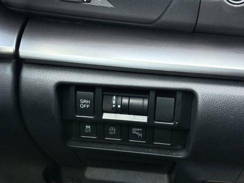 Certified 2022 Subaru Crosstrek 2.5i Limited w/ Popular Package #4 image 17