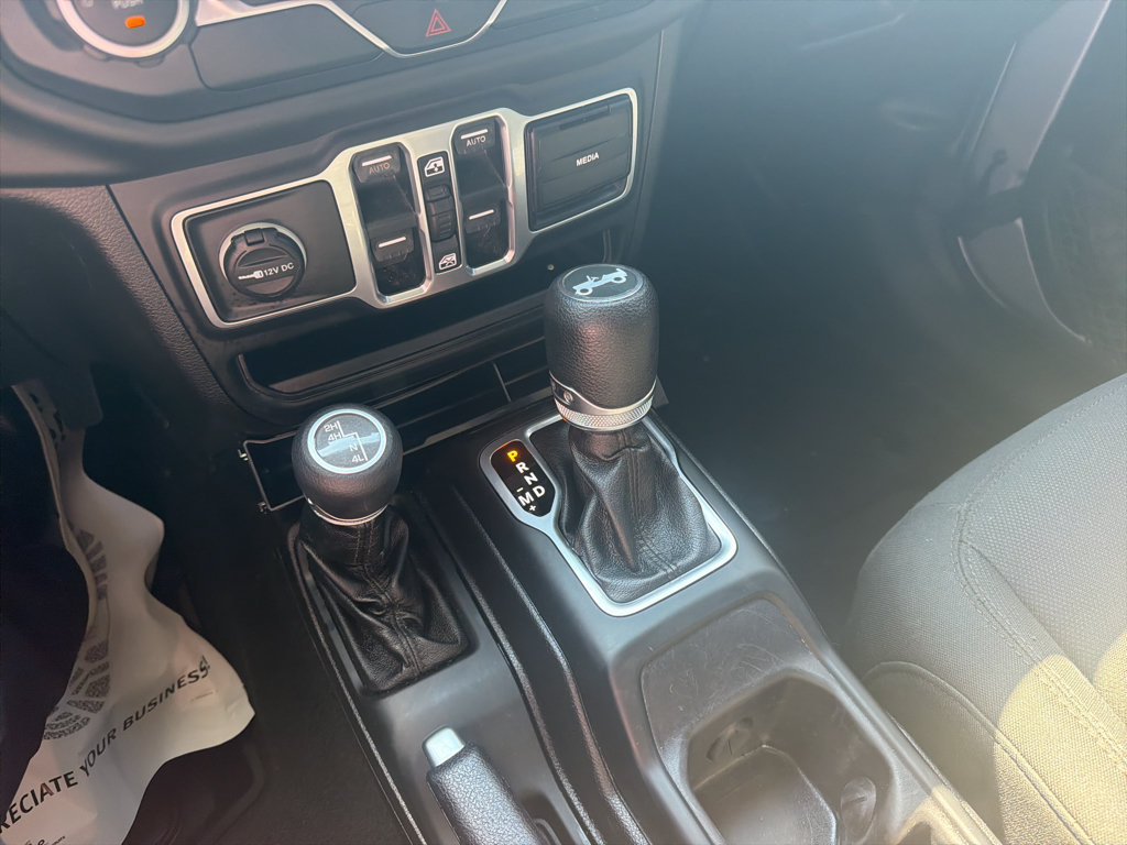 Used 2018 Jeep Wrangler Unlimited Sport S AWD/4WD image 17