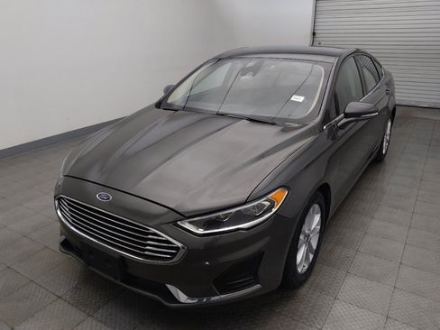 Used 2020 Ford Fusion SEL FWD image 15
