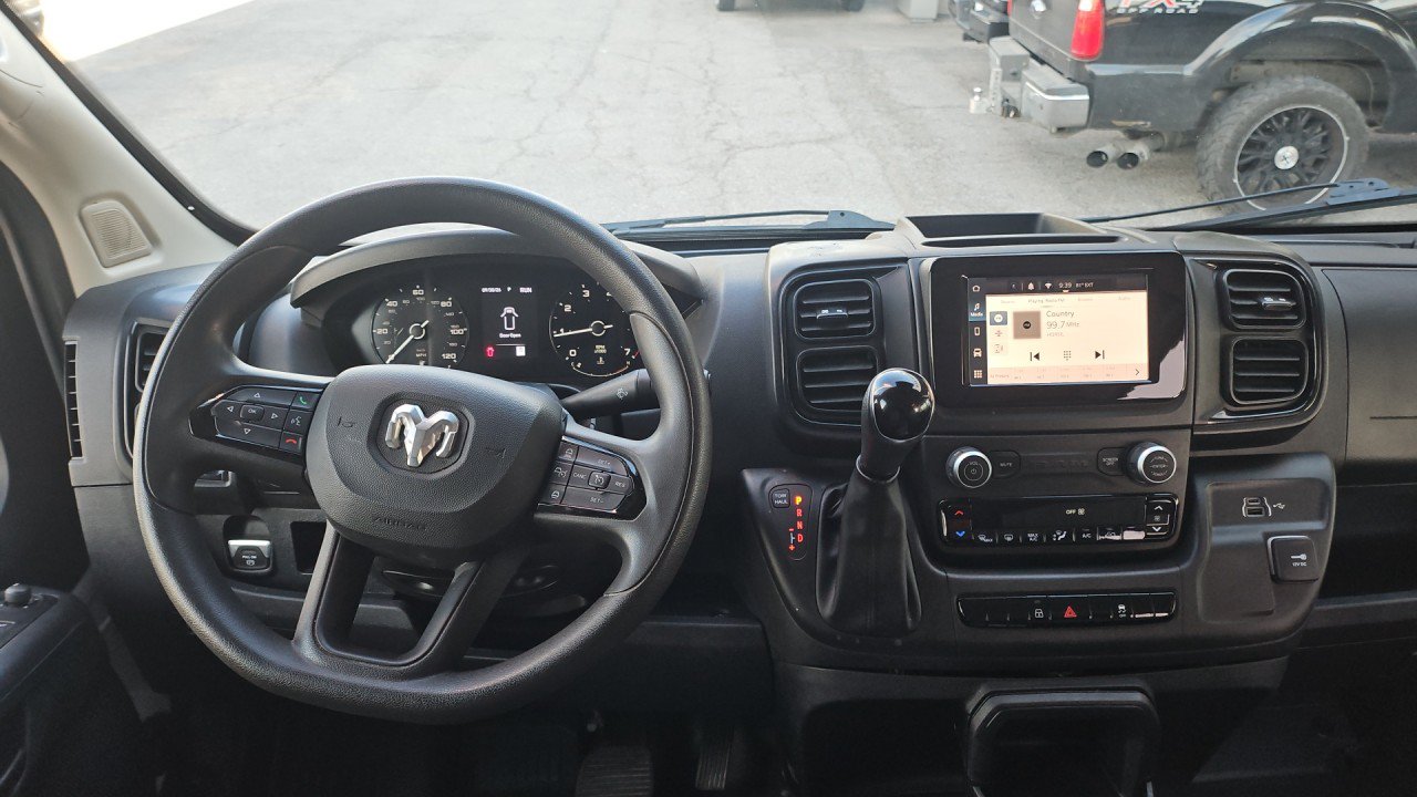 Used 2025 RAM ProMaster 2500 w/ Convenience Group FWD image 12