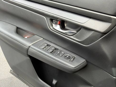 Used 2023 Honda CR-V EX image 9