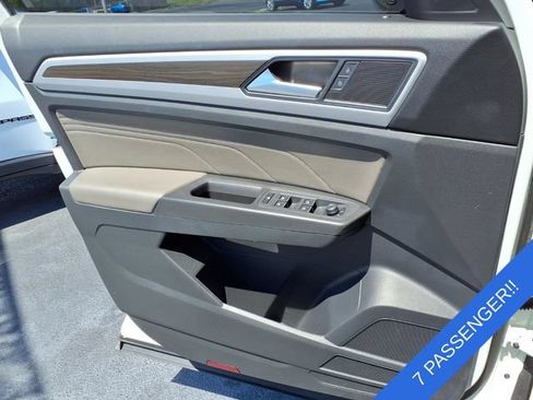 Used 2023 Volkswagen Atlas SE FWD image 17