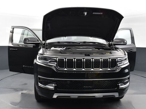 Used 2023 Jeep Wagoneer L Series III w/ Premium Group I image 81